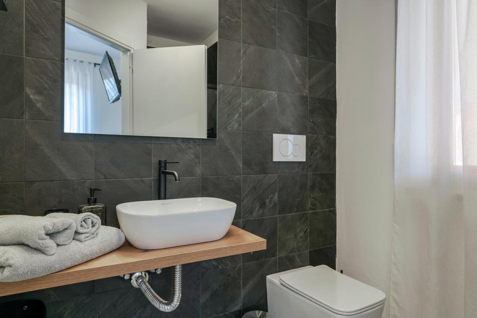 Апартаменты Roka House Пескьера-дель-Гарда Экстерьер фото
